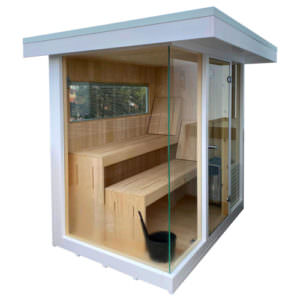 SAUNA DA ESTERNO IN LEGNO E VETRATA