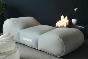 CHAISE LONGUE IN WATERPROOF FABRIC