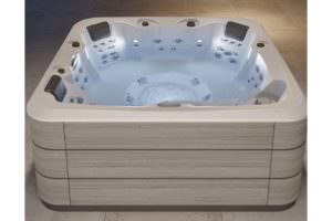 OUTDOOR HYDROMASSAGE HOT TUBS
