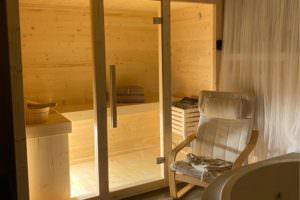 SAUNE INDOOR IN LEGNO E VETRATE PER CASA