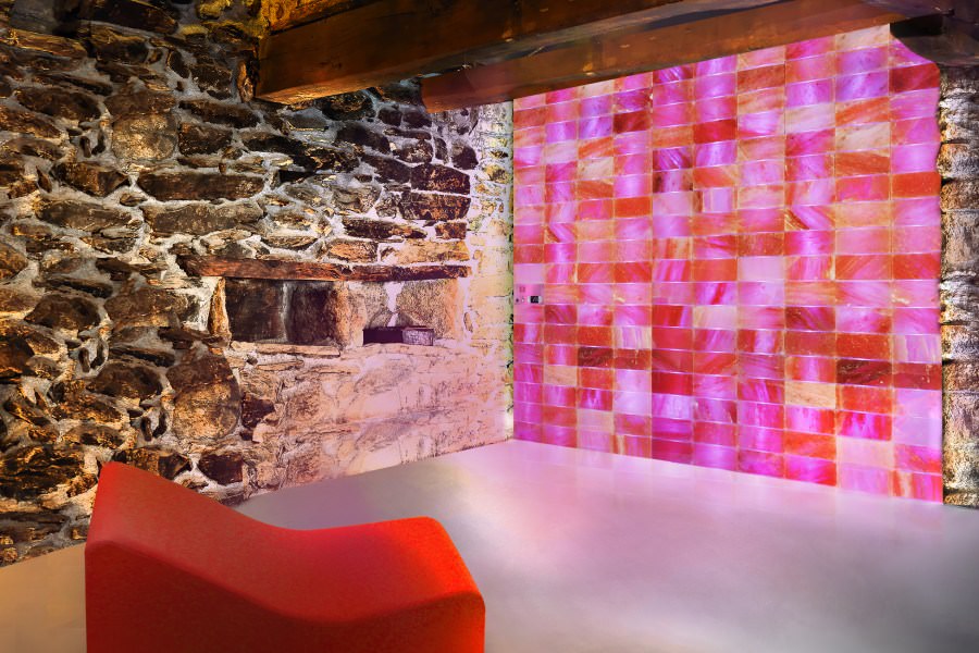 THE BENEFITS OF PINK HIMALAYAN SALT SALT ROOM