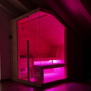 SAUNA SOTTOTETTO IN LEGNO DI ABETE E VERATA PANORAMICA