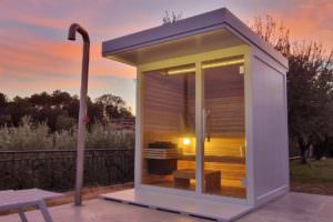 SAUNA DA ESTERNO CON VERNICIATURA PERSONALIZZABILE