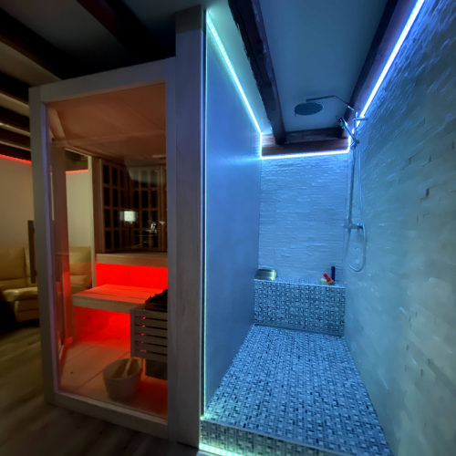 SAUNA INFRAROSSI E DOCCIA EMOZIONALE DAL DESIGN UNICO
