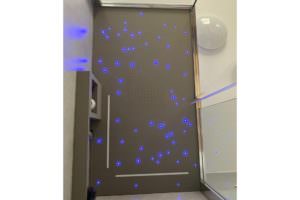 CABINA DOCCIA IN ALLUMINIO PERSONALIZZABILE